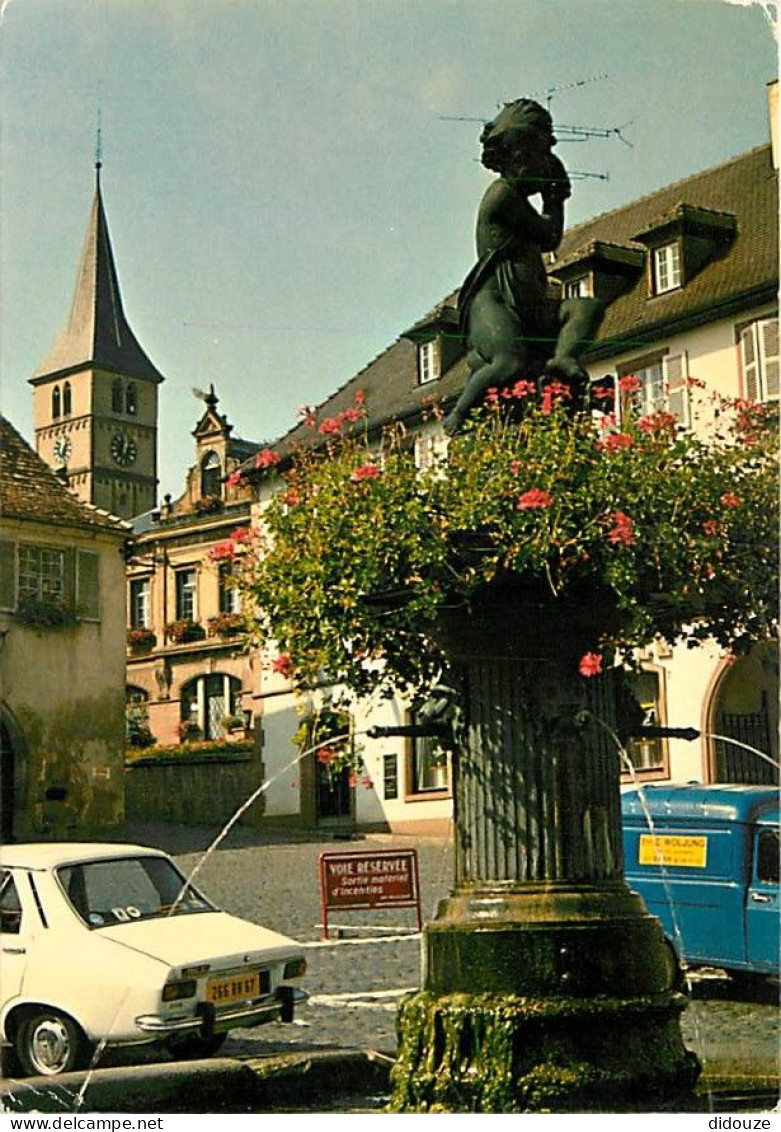 Automobiles - Barr - La Fontaine Et La Place De L'Eglise - CPM - Voir Scans Recto-Verso - Passenger Cars