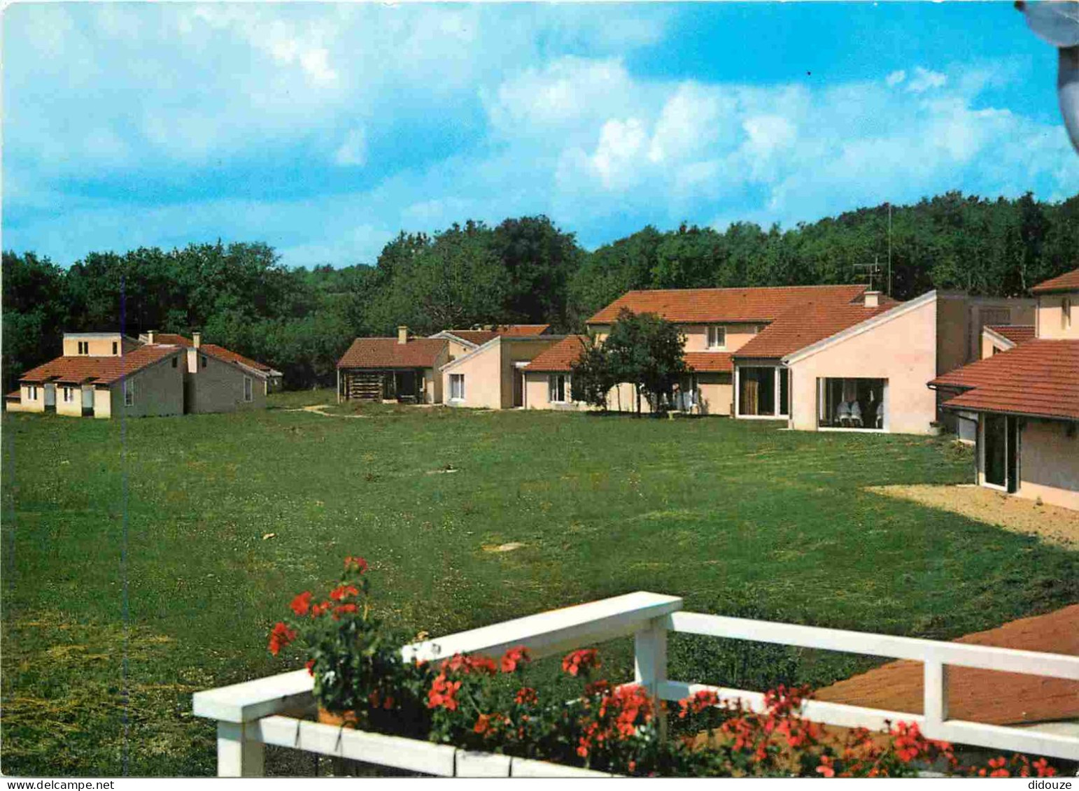 86 - Bonneuil-Matours - Communauté Des Augustines Le Val De La Source - Le Monastère - CPM - Voir Scans Recto-Verso - Autres & Non Classés