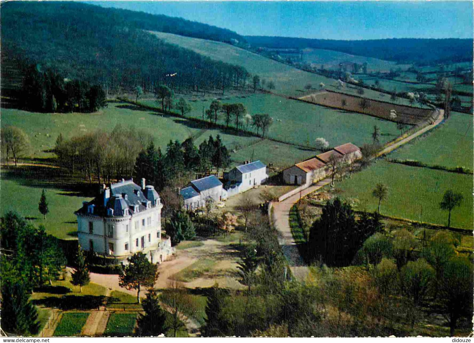 58 - Prémery - Vue Aérienne - Château Des Sainfoins - CPM - Voir Scans Recto-Verso - Autres & Non Classés