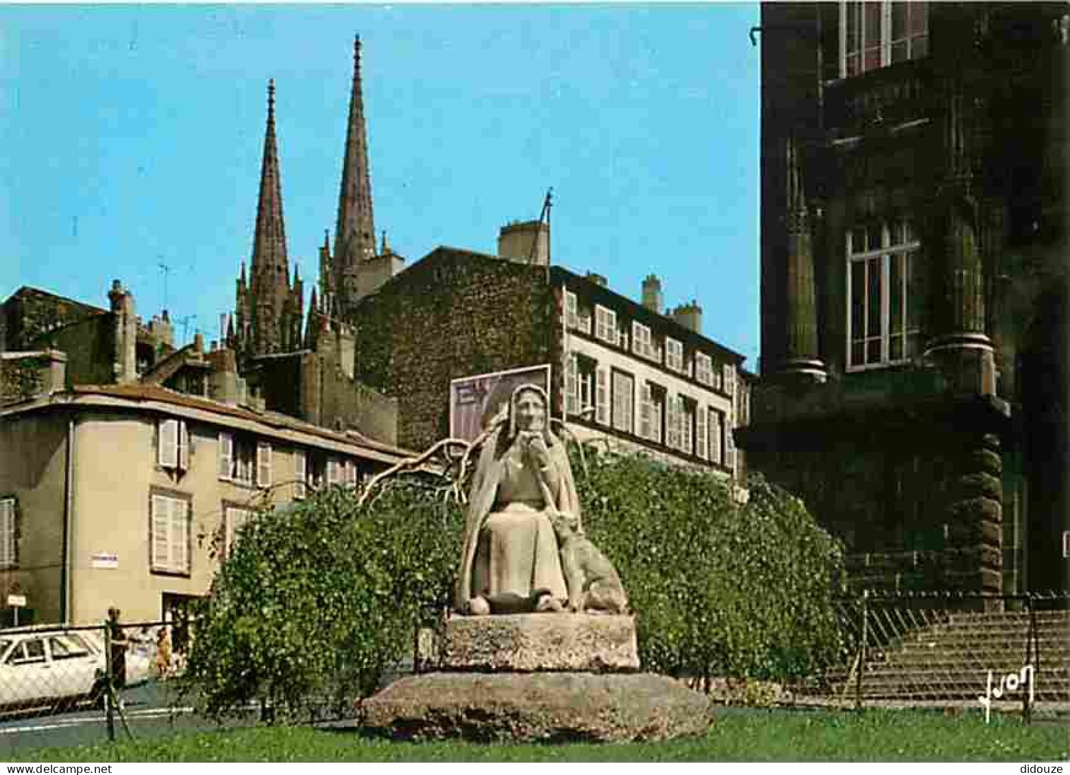 63 - Clermont Ferrand - Boulevard Desaix Et Place Sugny - Statue - CPM - Voir Scans Recto-Verso - Clermont Ferrand