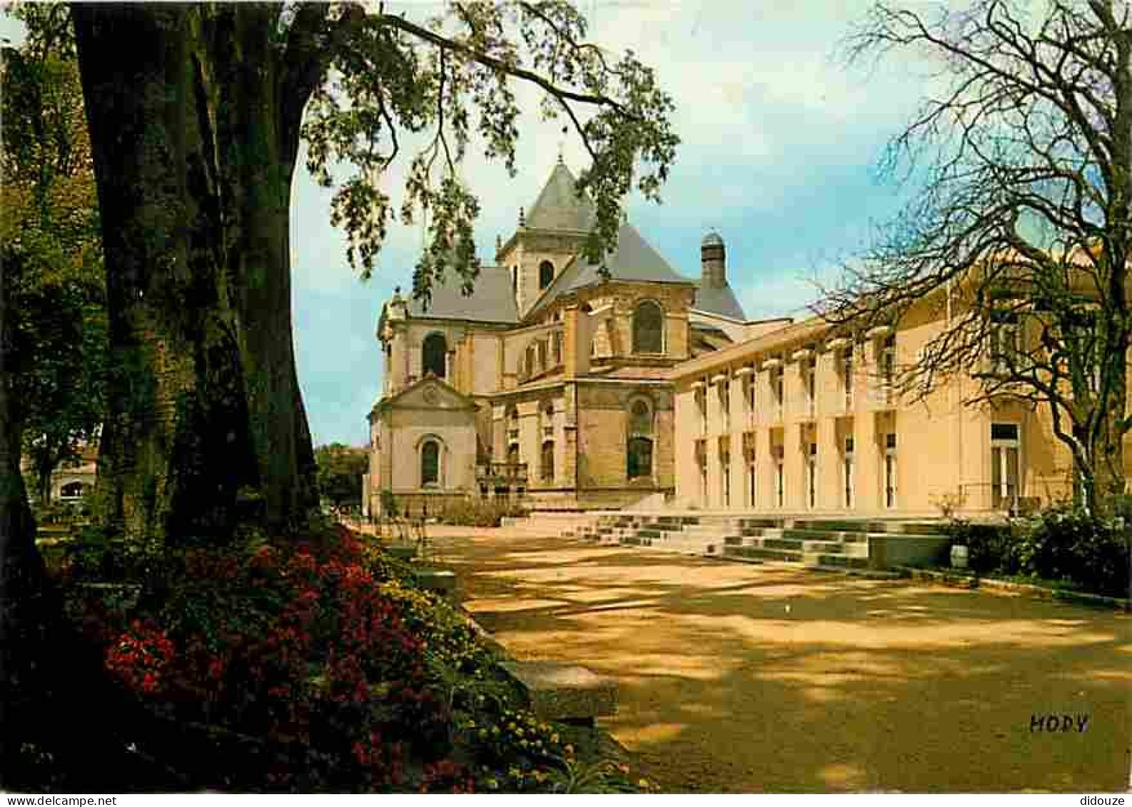 40 - Dax - Les Jardins De L'Hotel De Ville - La Cathédrale Sainte Marie - CPM - Voir Scans Recto-Verso - Dax