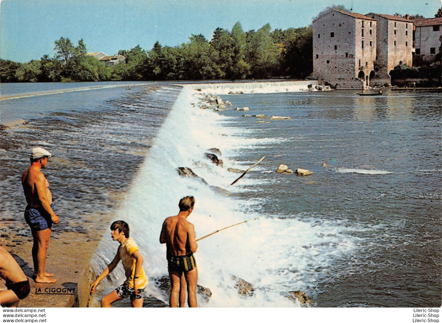 Aiguillon (47) - Barrage Sur Le Lot Et Plan D'eau - Pêcheur -Hommes Torse Nu En Maillot De Bain Éditions La Cigogne Cpsm - Other & Unclassified