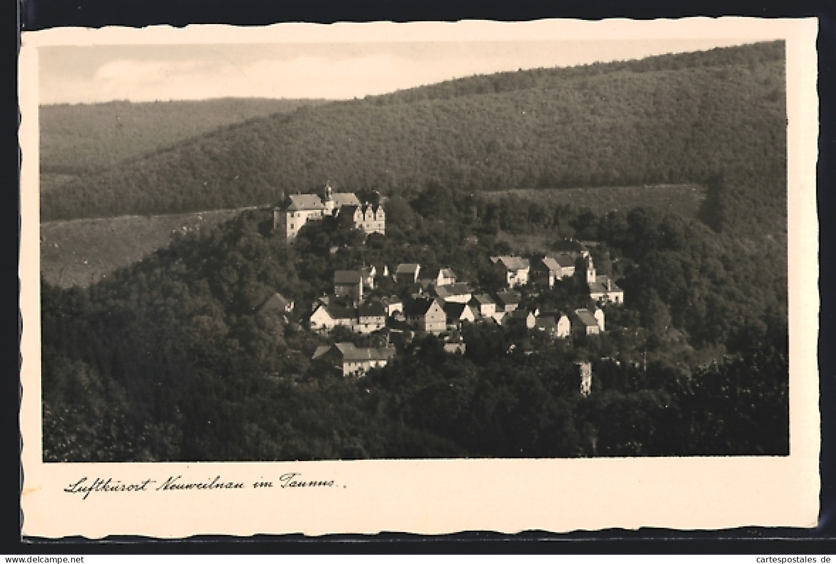 AK Neuweilnau Im Taunus, Ortsansicht Inmitten Von Wäldern  - Taunus