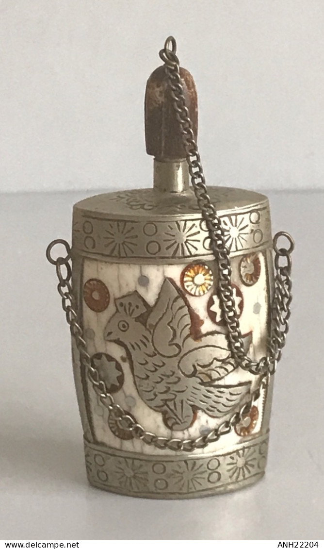 Très Belle Tabatière Pour Tabac à Priser - Os De Yak émaillé, Argent - Tibet, Milieu 20ème Siècle - Asiatische Kunst