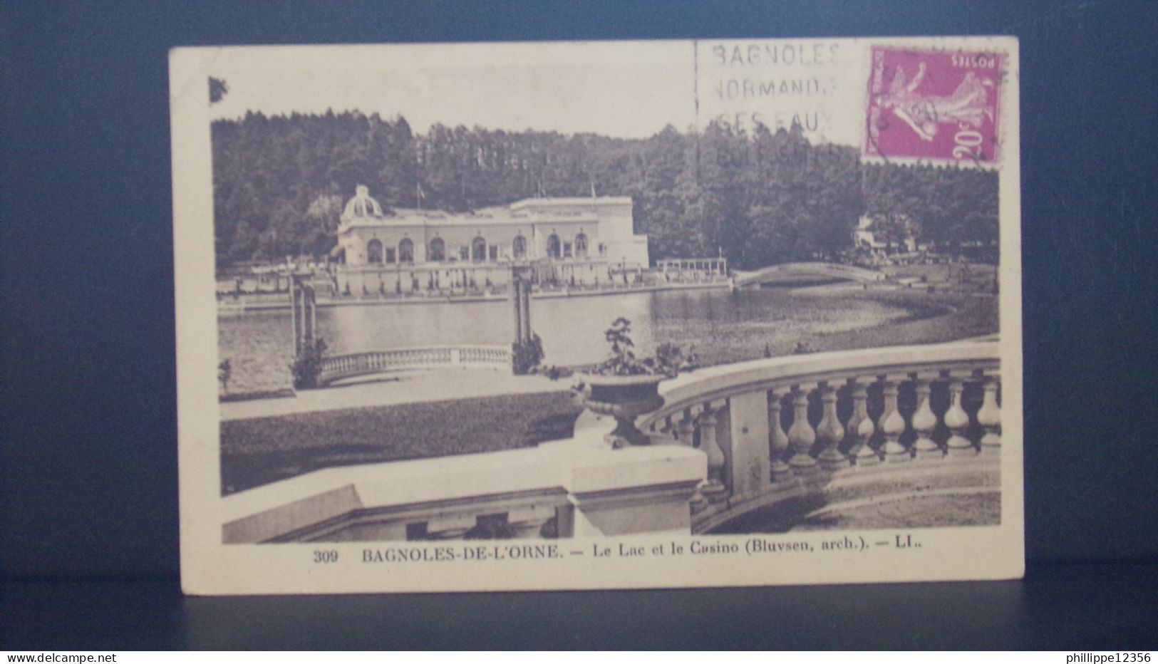 61273 . BAGNOLES DE L ORNE . LE LAC ET LE CASINO. LL  . OBLITEREE . 1930 . BLUVSEN - Bagnoles De L'Orne