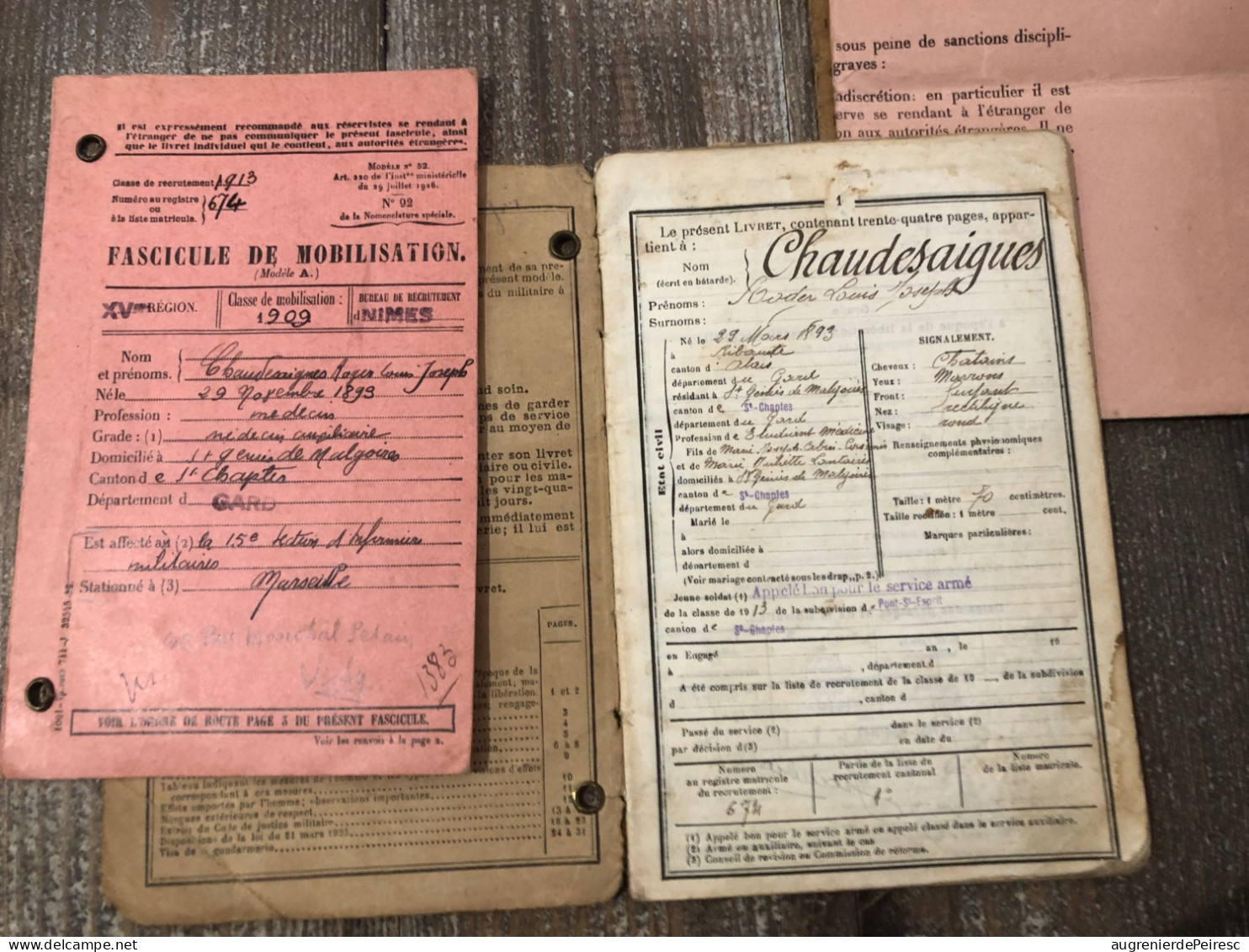 Carnet Militaire Et D’infirmier Du Poilu Roger Chaudesaigues 14-18 Ribaute Les Tavernes (Gard) - 1914-18