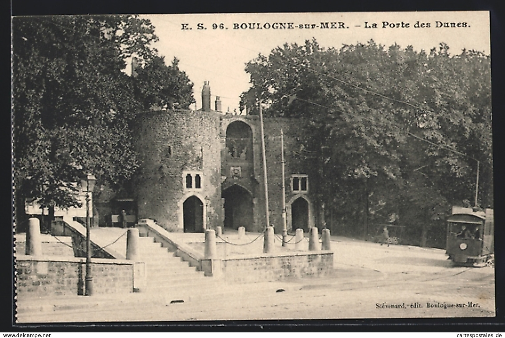 AK Boulogne-sur-Mer, La Porte Des Dunes, Strassenbahn  - Strassenbahnen