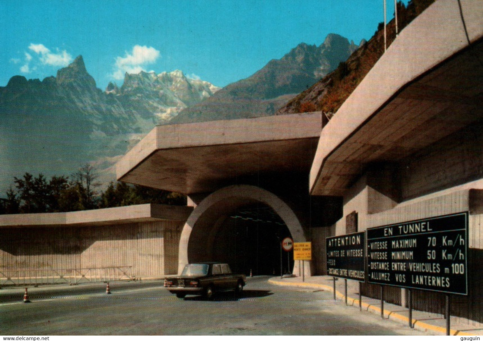 CPM - COURMAYEUR - ENTRÈVES - Entrée Du Tunnel Du Mt BLANC (Voitures Mercédès) - Edition E.Capurso - Andere & Zonder Classificatie