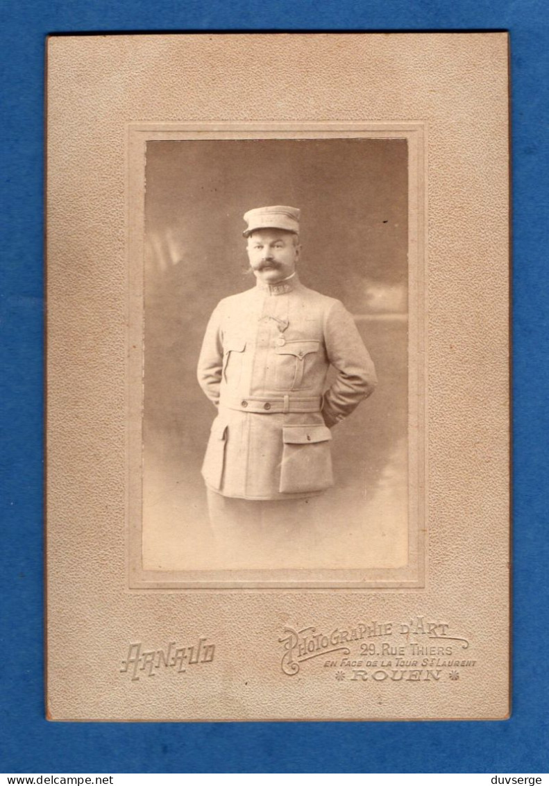 Photo Militaire Guerre 1914  Officier Du 239eme Regiment D' Infanterie Photographie Arnaud Rouen (format 10cm X 14,5cm) - Guerre, Militaire