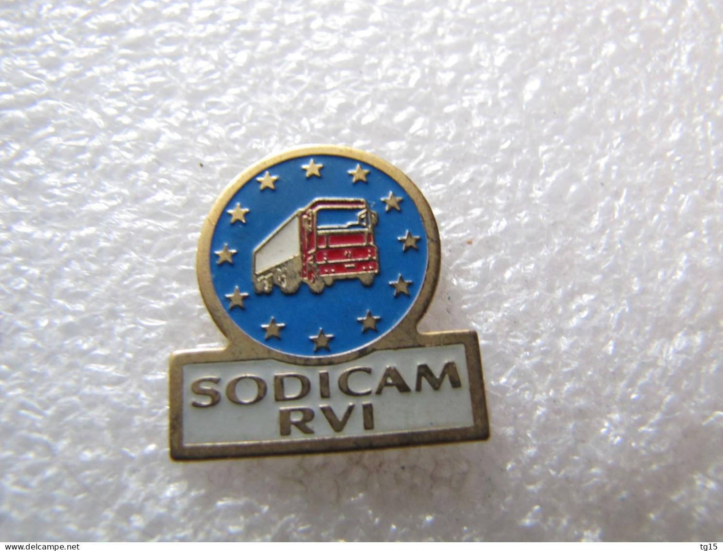PIN'S  CAMION  RENAULT   SODICAM  RENAULT VÉHICULES INDUSTRIELS - Transportation