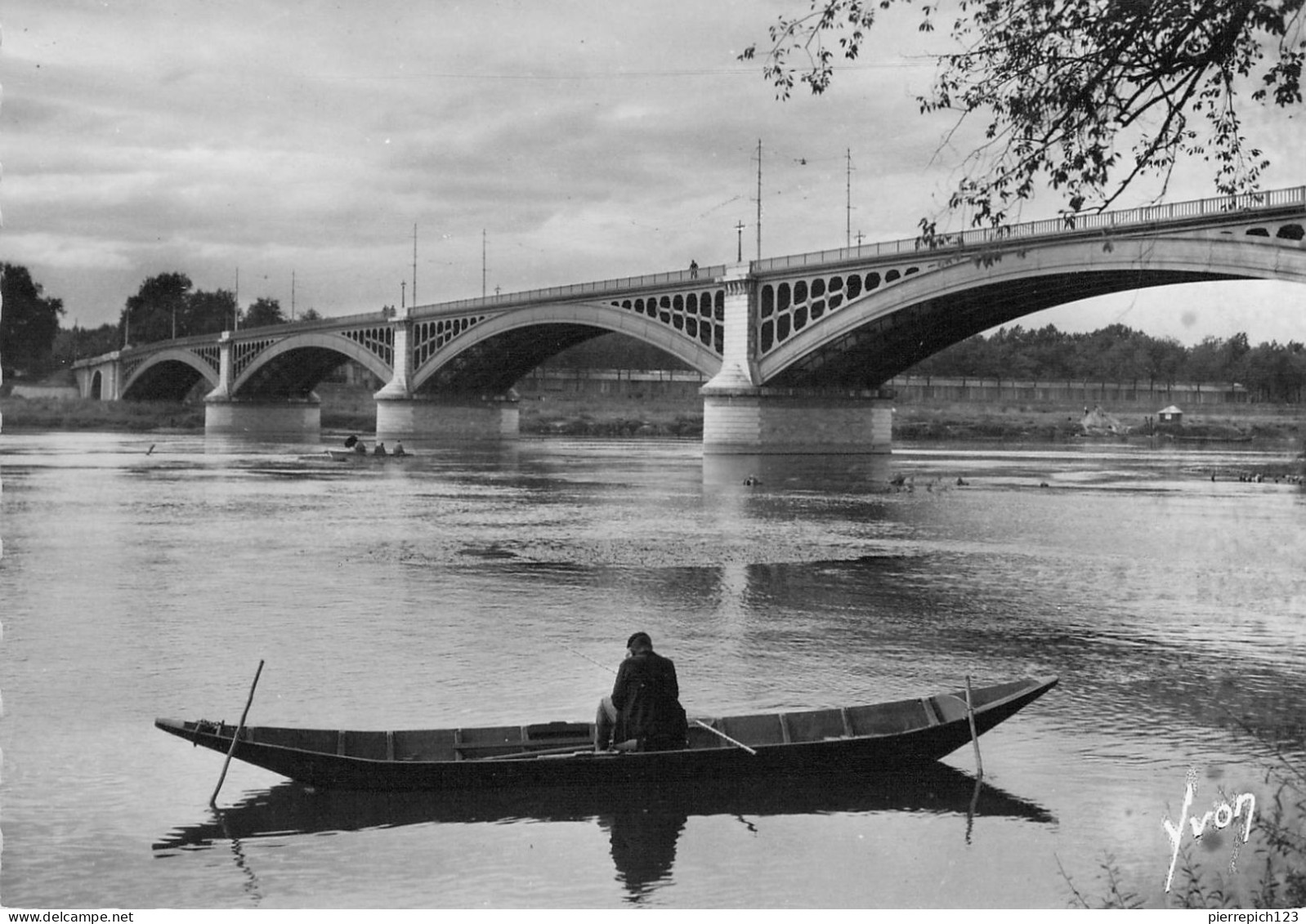 31 - Toulouse - La Garonne Et Le Pont Saint Michel - Toulouse
