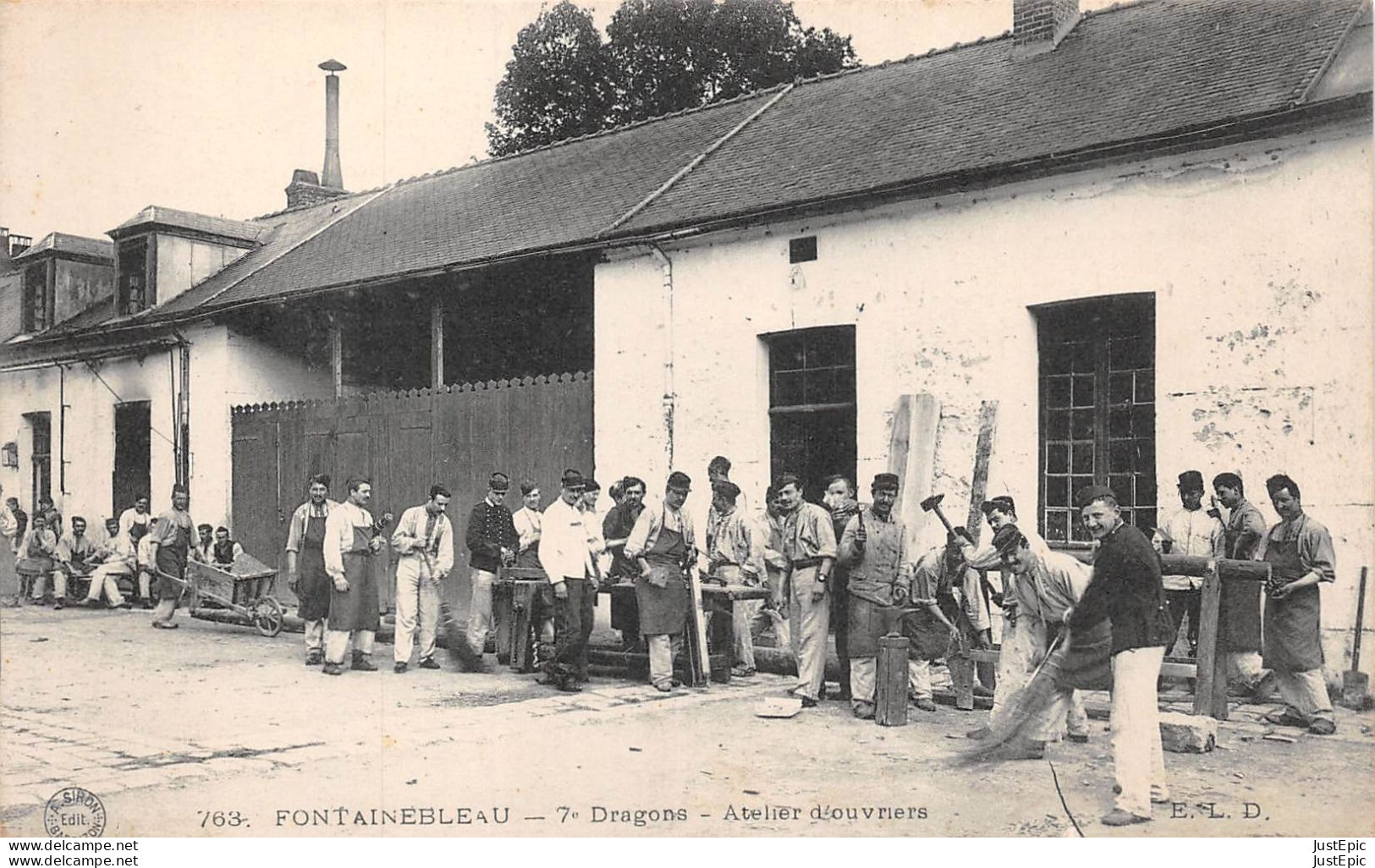 FONTAINEBLEAU (77)  7e Dragons - Atelier D'ouvriers # Militaria # Cpa éd. E.L.D - Fontainebleau