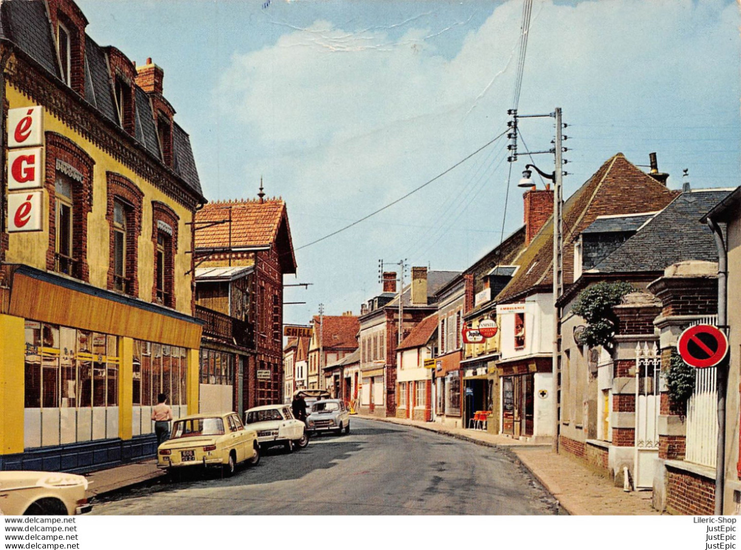 [27] Eure > La Neuve-Lyre Rue D'Alençon - Automobiles R8  Ami 6 4L - CPSM GF 1972 - Autres & Non Classés