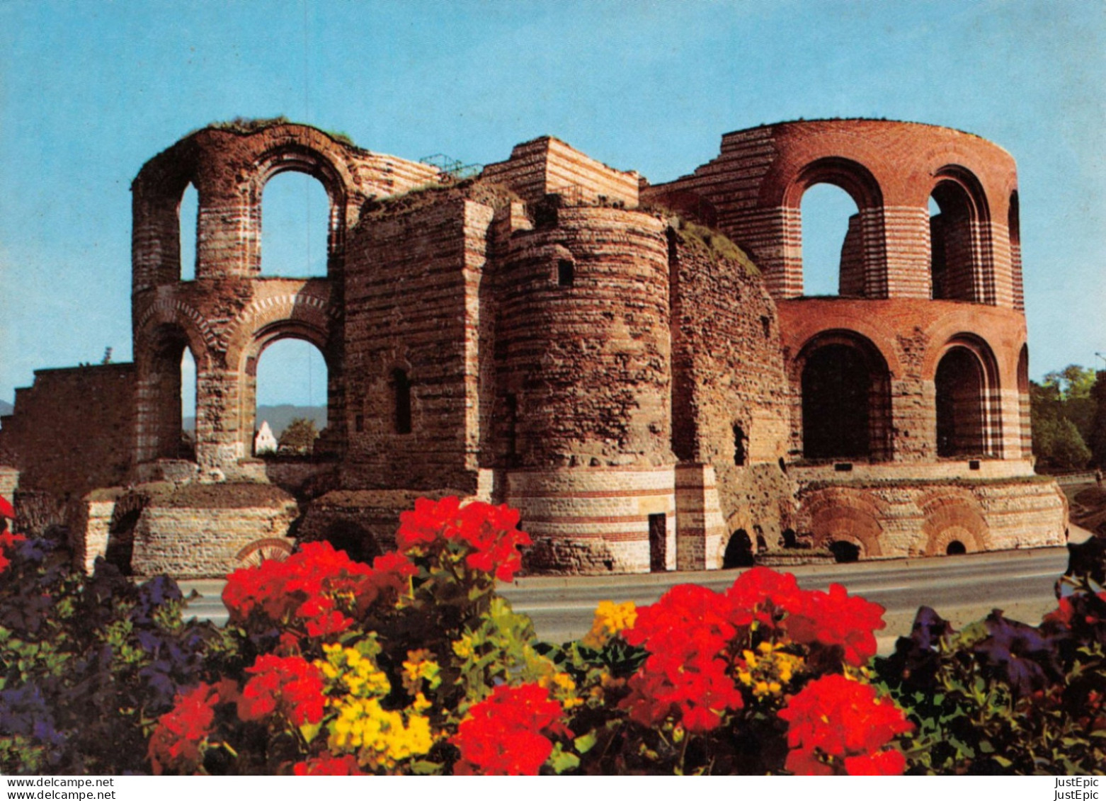 DEUTCHLAND - TRIER - SET AUS 3 POSTKARTEN Konstantin-Basilika - Kaiserthermen - Porta Nigra CPM - Trier