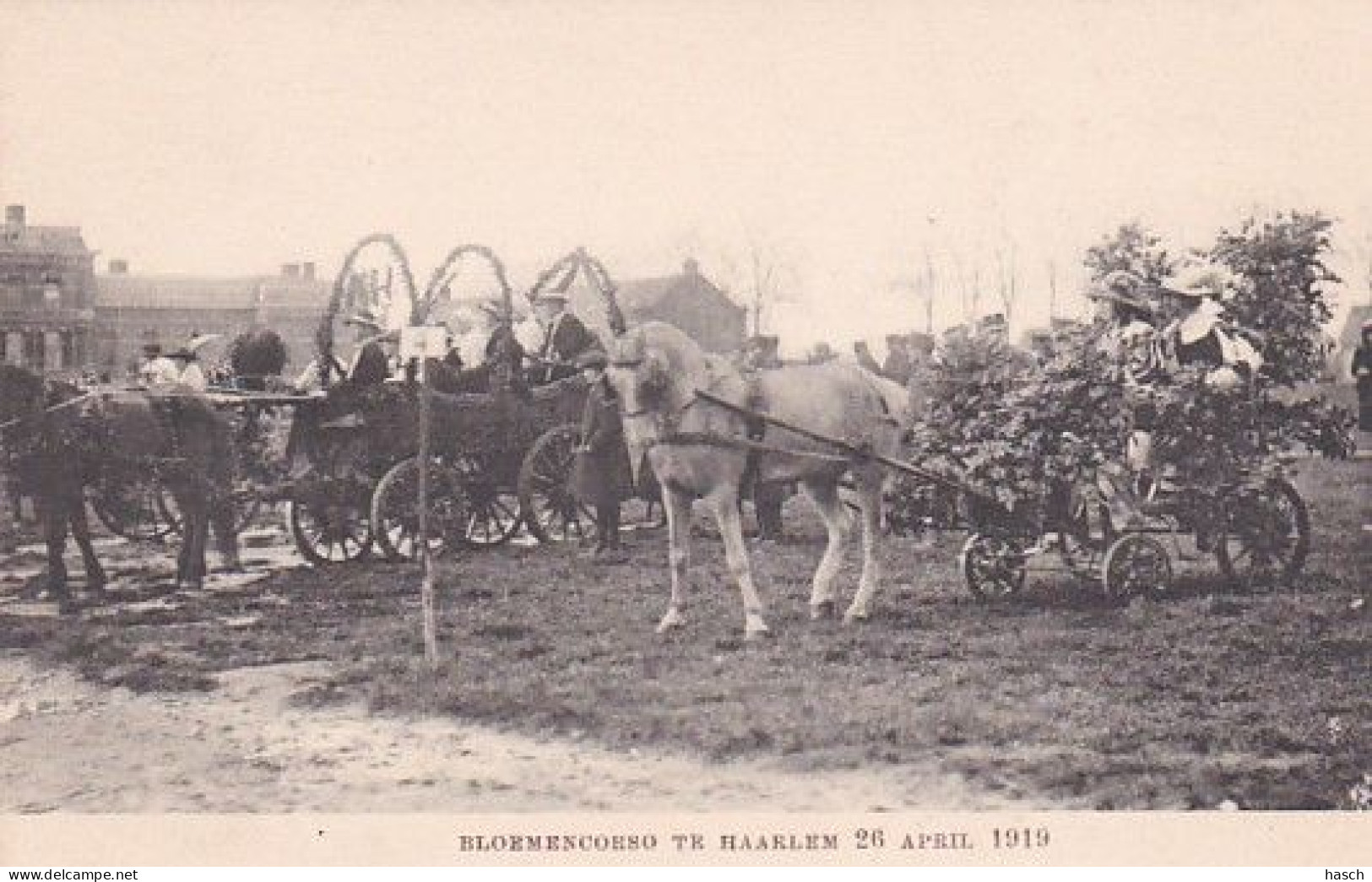 48522Haarlem, Bloemencorso Te Haarlem. 26 April 1919.  - Haarlem
