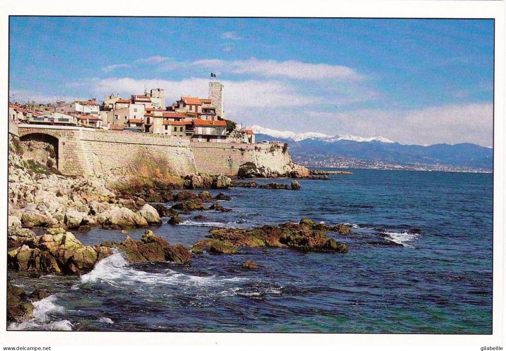 06 -  ANTIBES - La Vieille Ville - Les Remparts - Antibes - Oude Stad