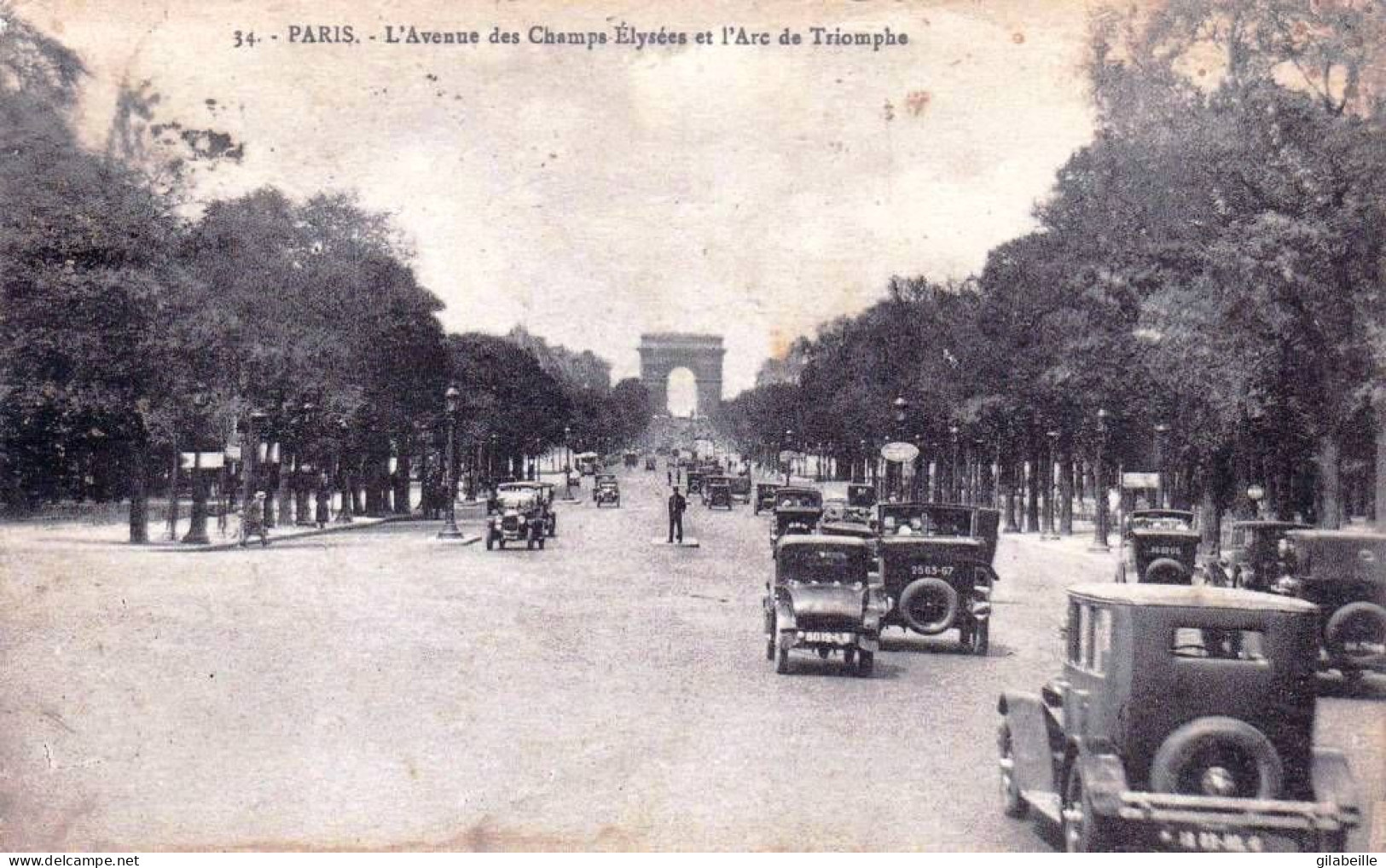 75 -  PARIS 08 - L Avenue Des Champs Elysées Et L Arc De Triomphe - Distretto: 08