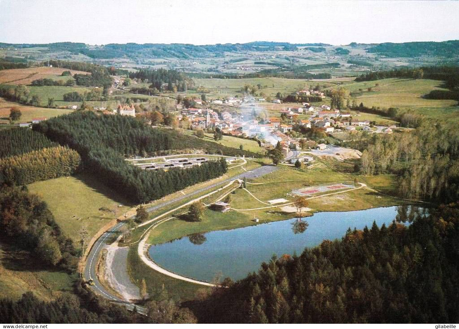 63 - Puy De Dome -  VERNET La VARENNE - Vue Generale Aerienne Sur Le Plan D Eau Et Le Village - Autres & Non Classés