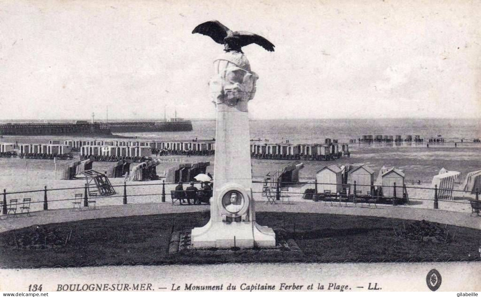 62 - Pas De Calais -  BOULOGNE  Sur MER -  Le Monument Du Capitaine Ferber Et La Plage - Boulogne Sur Mer