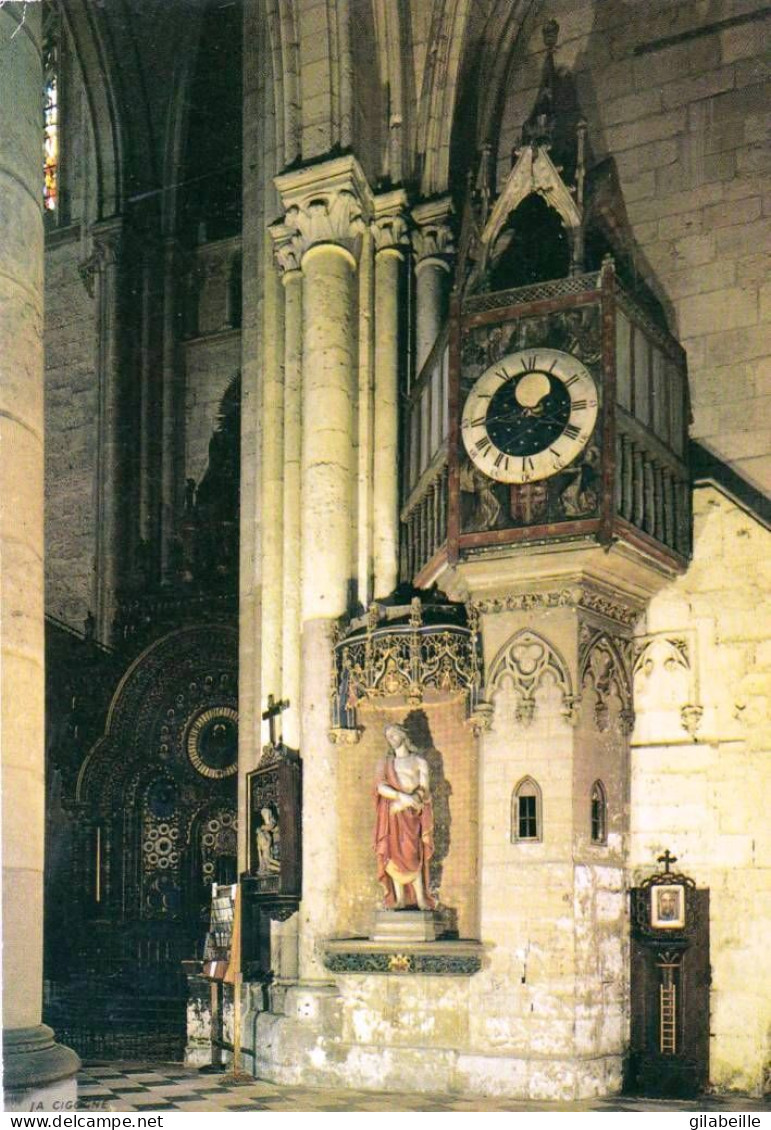  60  - Oise - BEAUVAIS - Cathedrale Saint Pierre - Horloge "Etienne Musique" - Beauvais