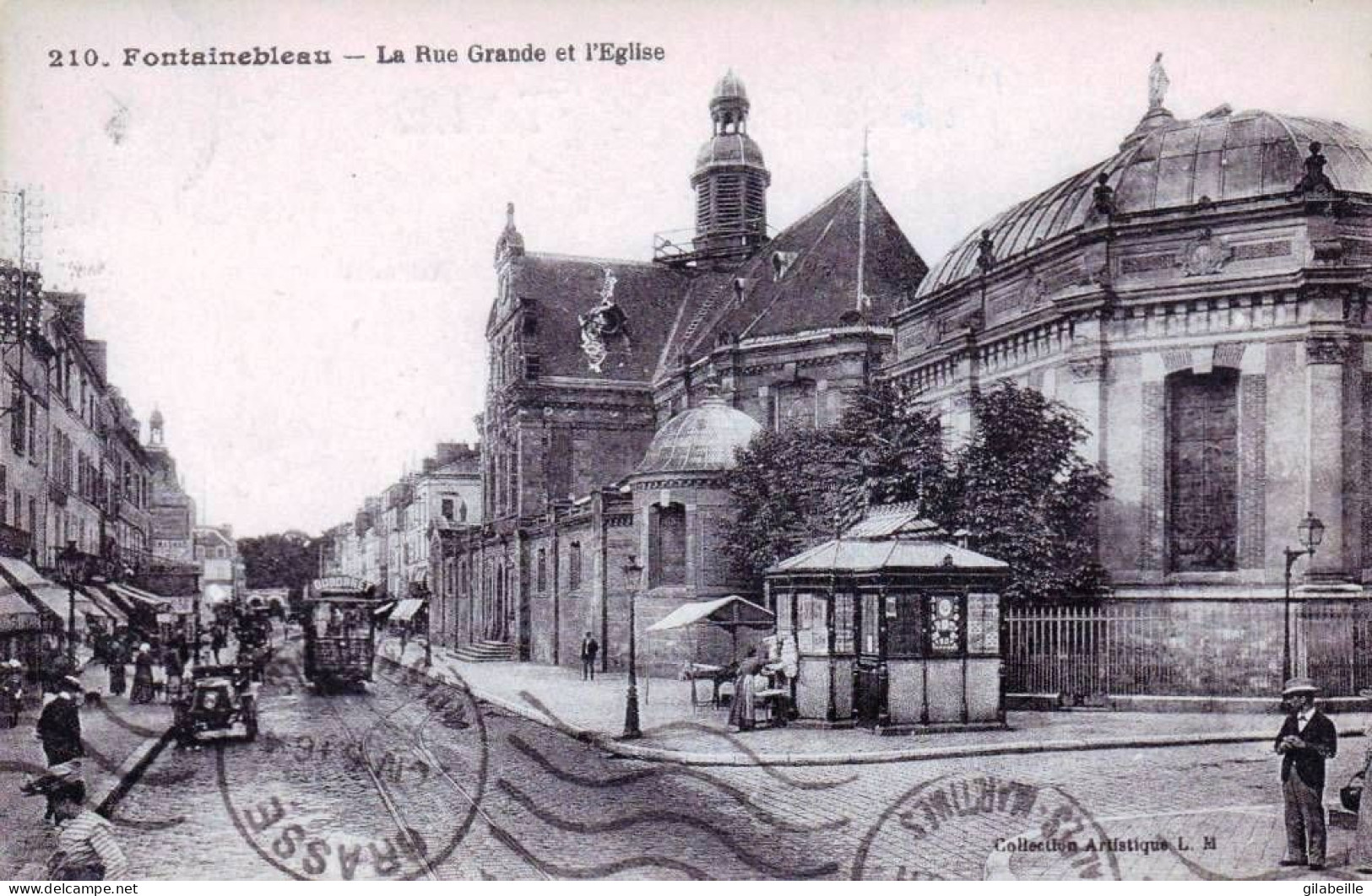 77 - Seine Et Marne -  FONTAINEBLEAU - L église Et La Rue Grande - Fontainebleau
