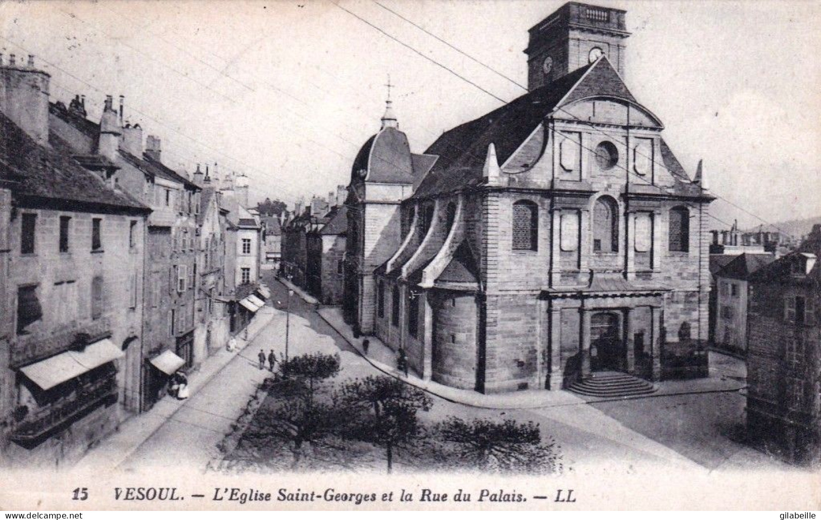 70 - Haute Saone - VESOUL  -  L église Saint Georges Et La Rue Du Palais - Vesoul