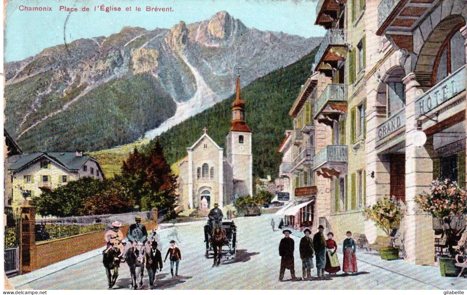 74   -  Haute Savoie - CHAMONIX   - Place De L église Et Le Brevent - Chamonix-Mont-Blanc