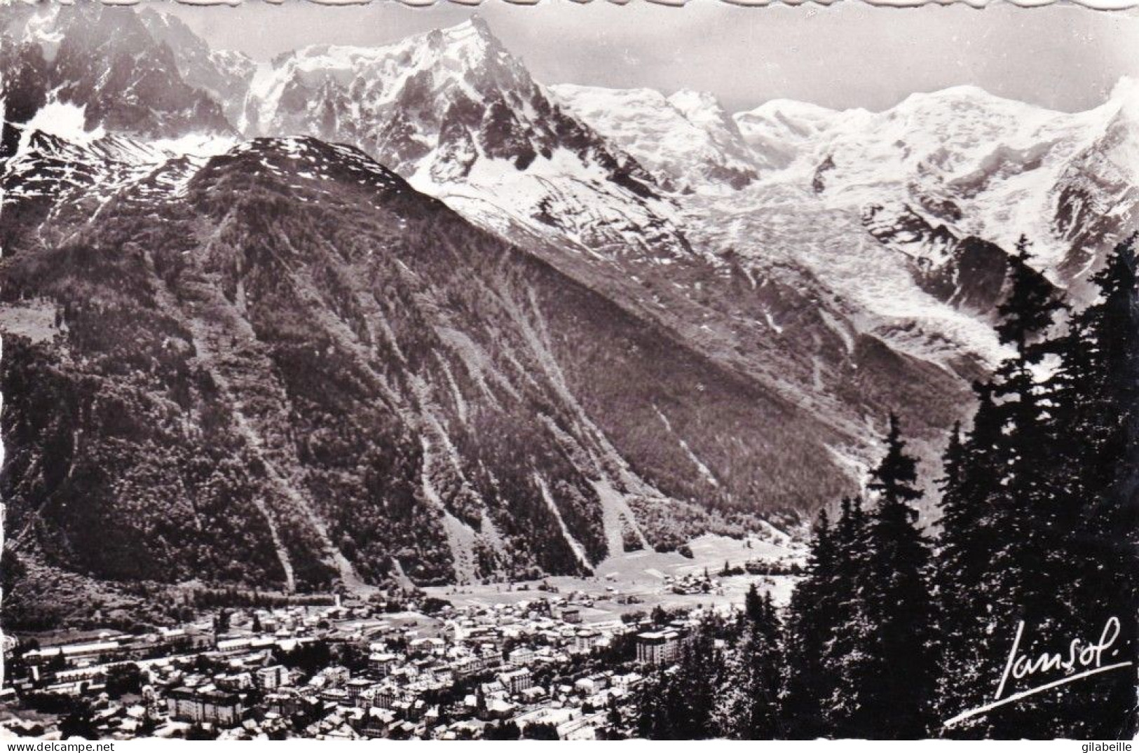 74   -  Haute Savoie - CHAMONIX  - Vue Generale - L Aiguille Du Midi Et Le Mont Blanc - Chamonix-Mont-Blanc
