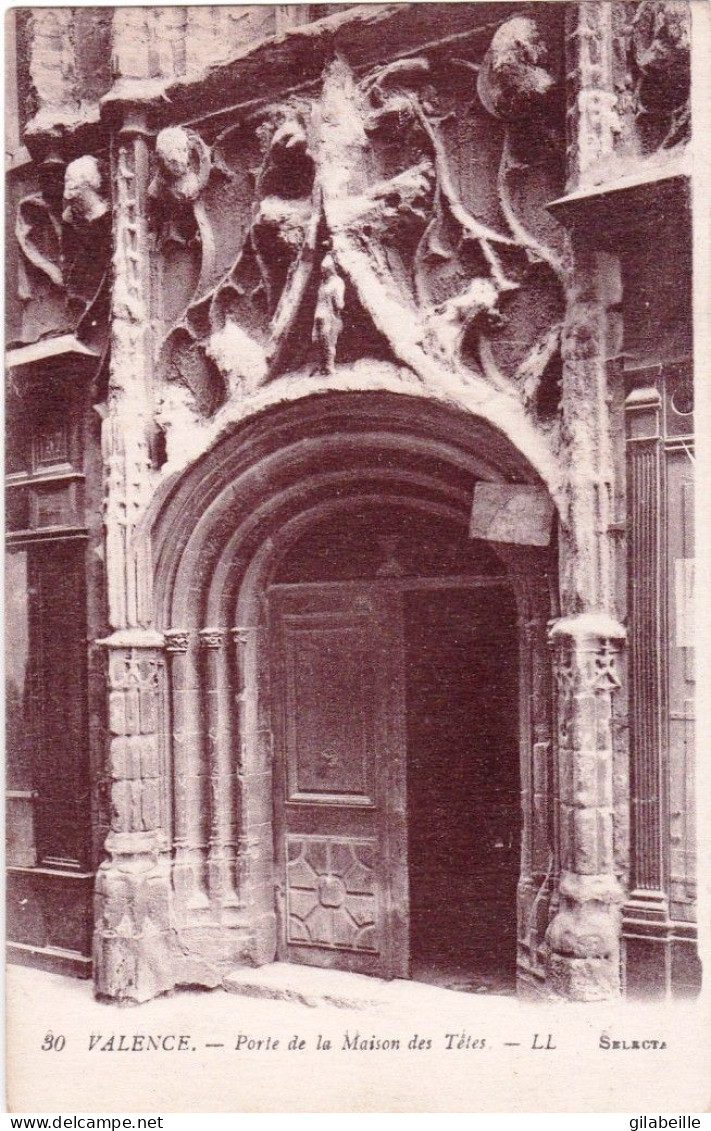 26 - Drome -  VALENCE - Porte De La Maison Des Tetes  - Valence