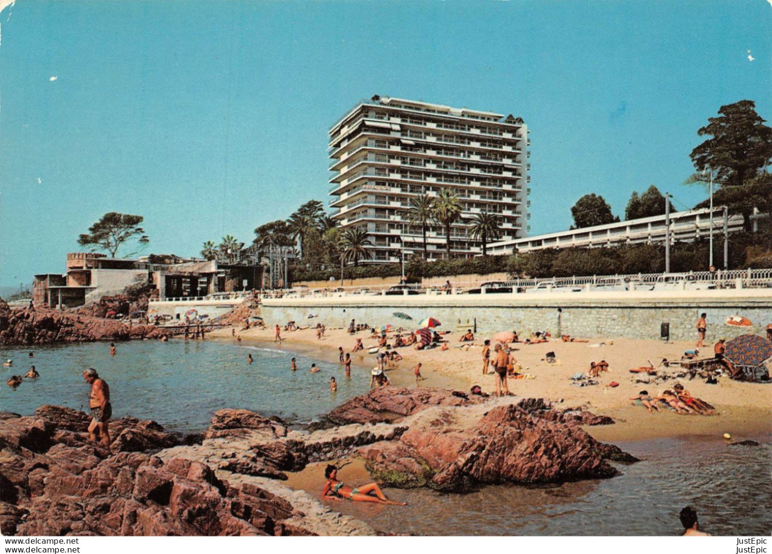 [06] LA BOCCA - La Plage De La Bocca Et Le Château De La Mer Cpsm GF - Autres & Non Classés