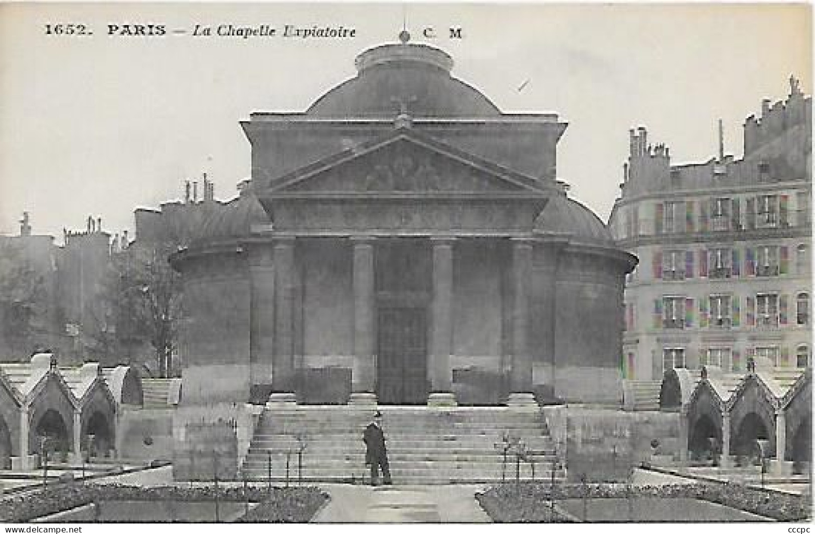 CPA Paris La Chapelle Expiatoire - Arrondissement: 08