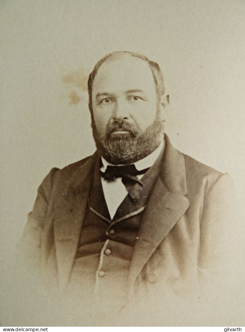 Photo CDV A. Bernier, Brest - Homme, Notable  à La Barbe, Portrait Nuage Second Empire, Ca 1860-65 L680 - Anciennes (Av. 1900)