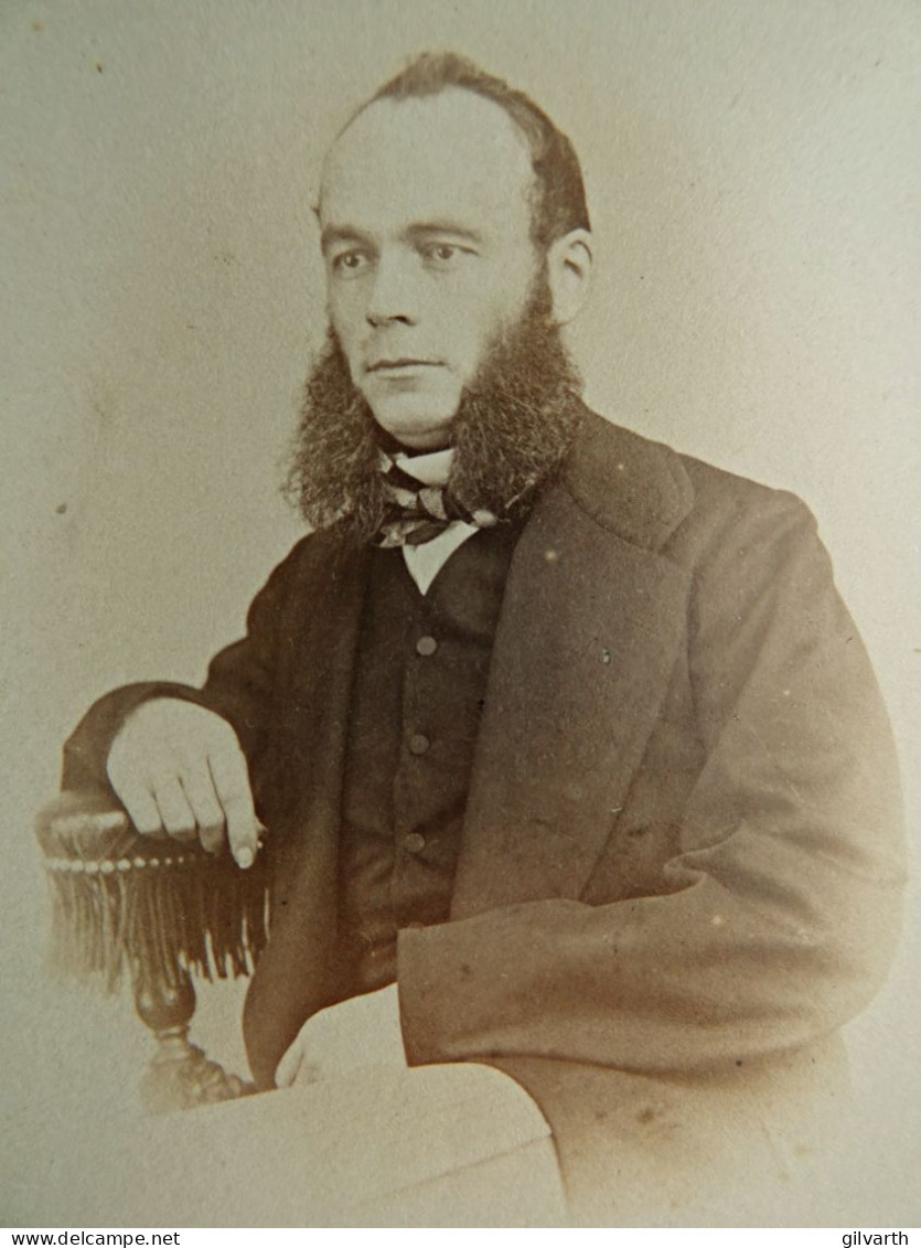 Photo CDV A. Bernier, Brest - Homme Aux Longs Favoris, Portrait Nuage Second Empire, Ca 1860-65 L680 - Anciennes (Av. 1900)