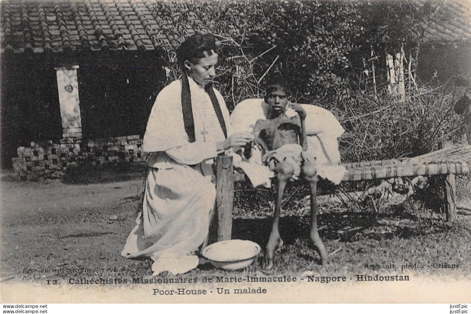 Catéchistes Missionnaires De Marie Immaculée - Nagpore - Hindoustan - Poor-house - Un Malade  Regnault Phot. Orléans Cpa - Inde