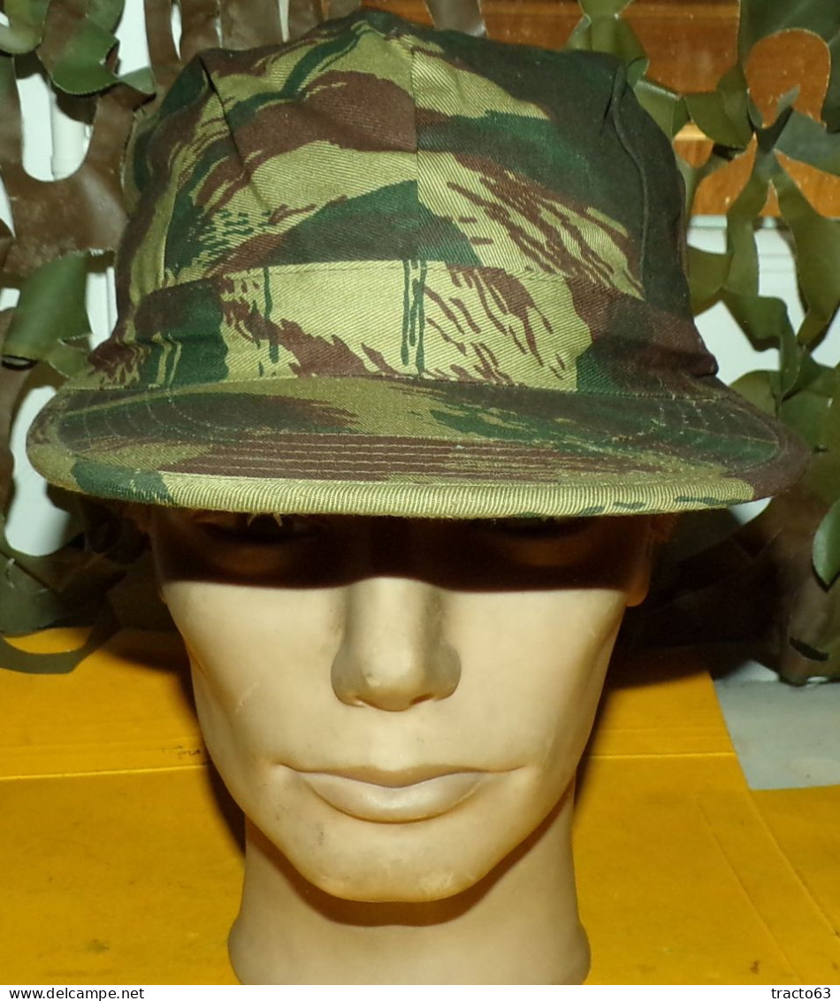 ARMEE AMERICAINE U.S : CASQUETTE CAMOUFLEE DE TYPE U.S.  , TAILLE 7 Soit TAILLE 56 EN FRANCE , BON ETAT VOIR PHOTOS . PO - Casques & Coiffures