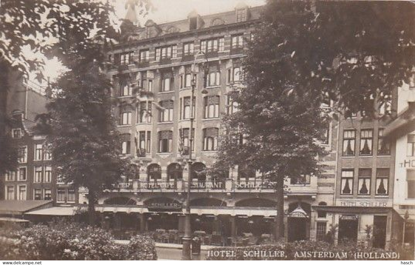 183894Amsterdam, Rembrandtplein Hotel ,,Schiller’’ (poststempel 1930) - Amsterdam