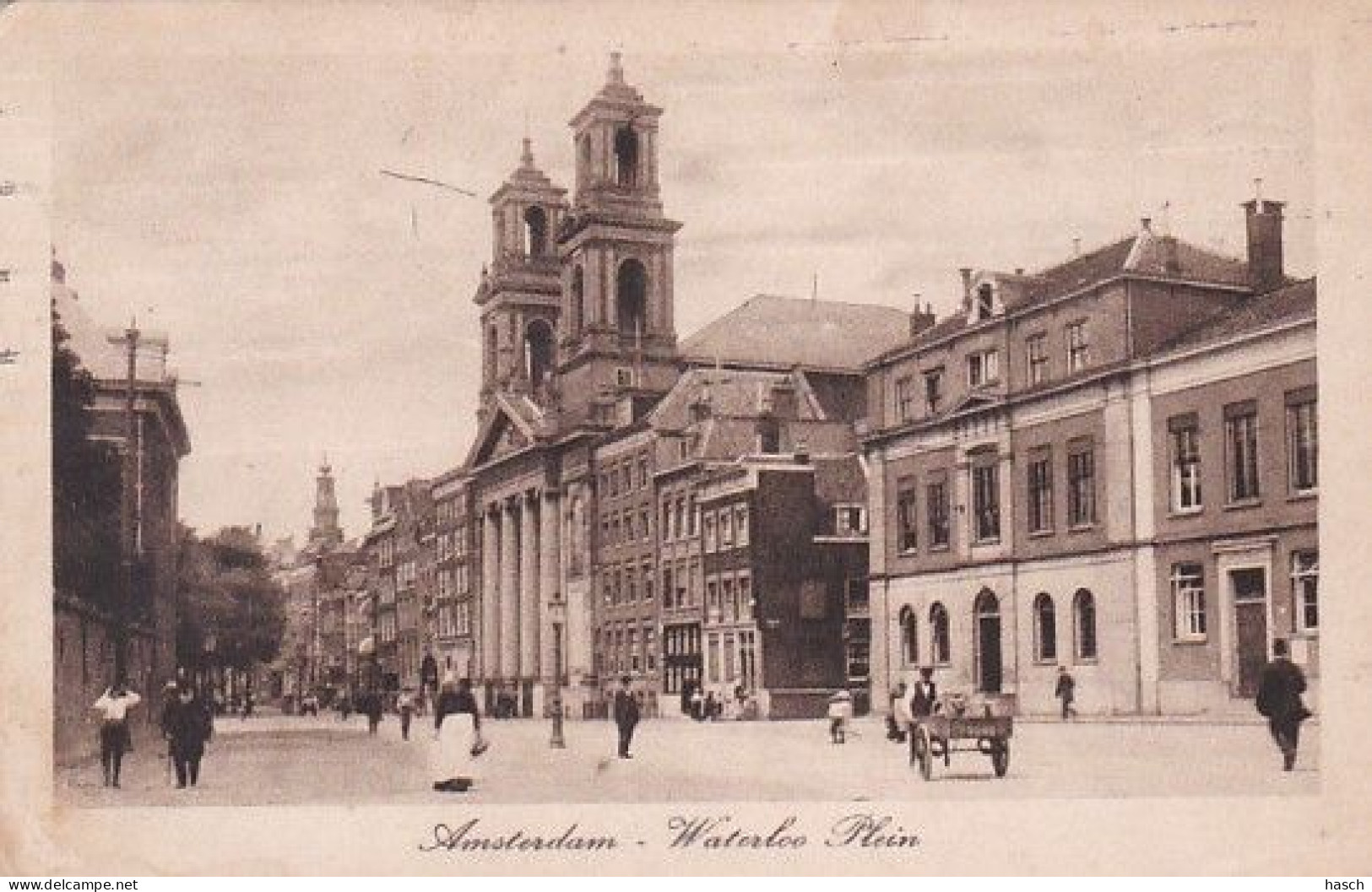 1838	10	Amsterdam, Waterlooplein (poststempel 1920)(minuscule Vouwen In De Hoeken) - Amsterdam
