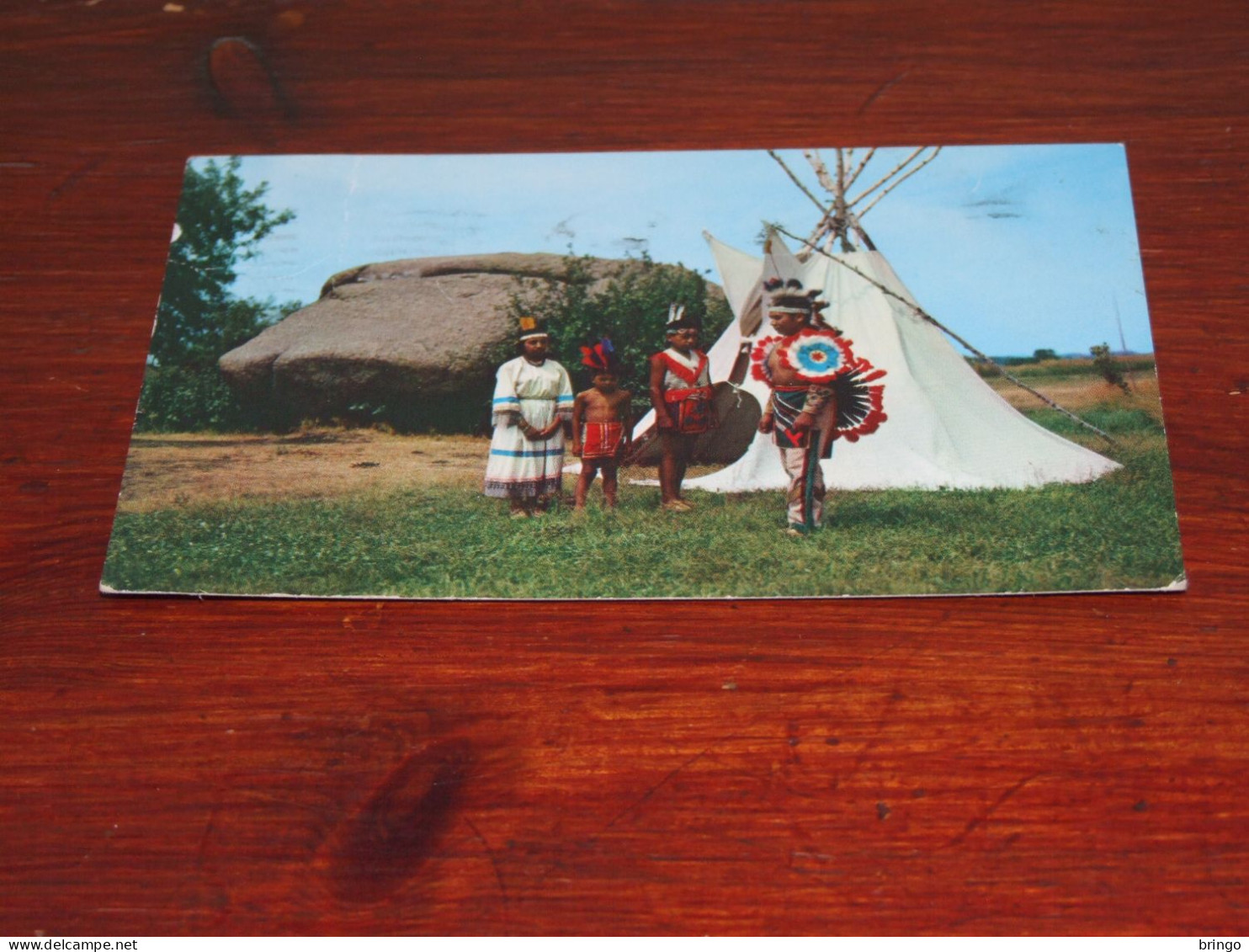 76075-       INDIANS AT PIPESTONE NATIONAL MONUMENT PIPESTONE,MINNESOTA - Native Americans