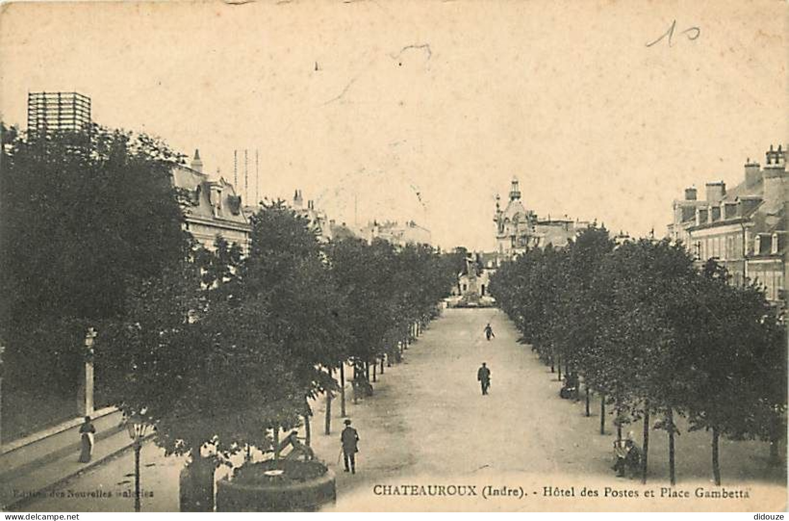 36 - Chateauroux - Hôtel Des Postes Et Place Gambetta - Animée - CPA - Voir Scans Recto-Verso - Chateauroux