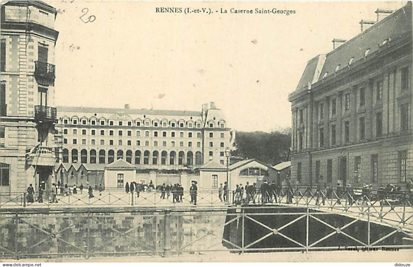 35 - Rennes - La Caserne Saint-Georges - Animée - Correspondance - Oblitération Ronde De 1915 - CPA - Voir Scans Recto-V - Rennes