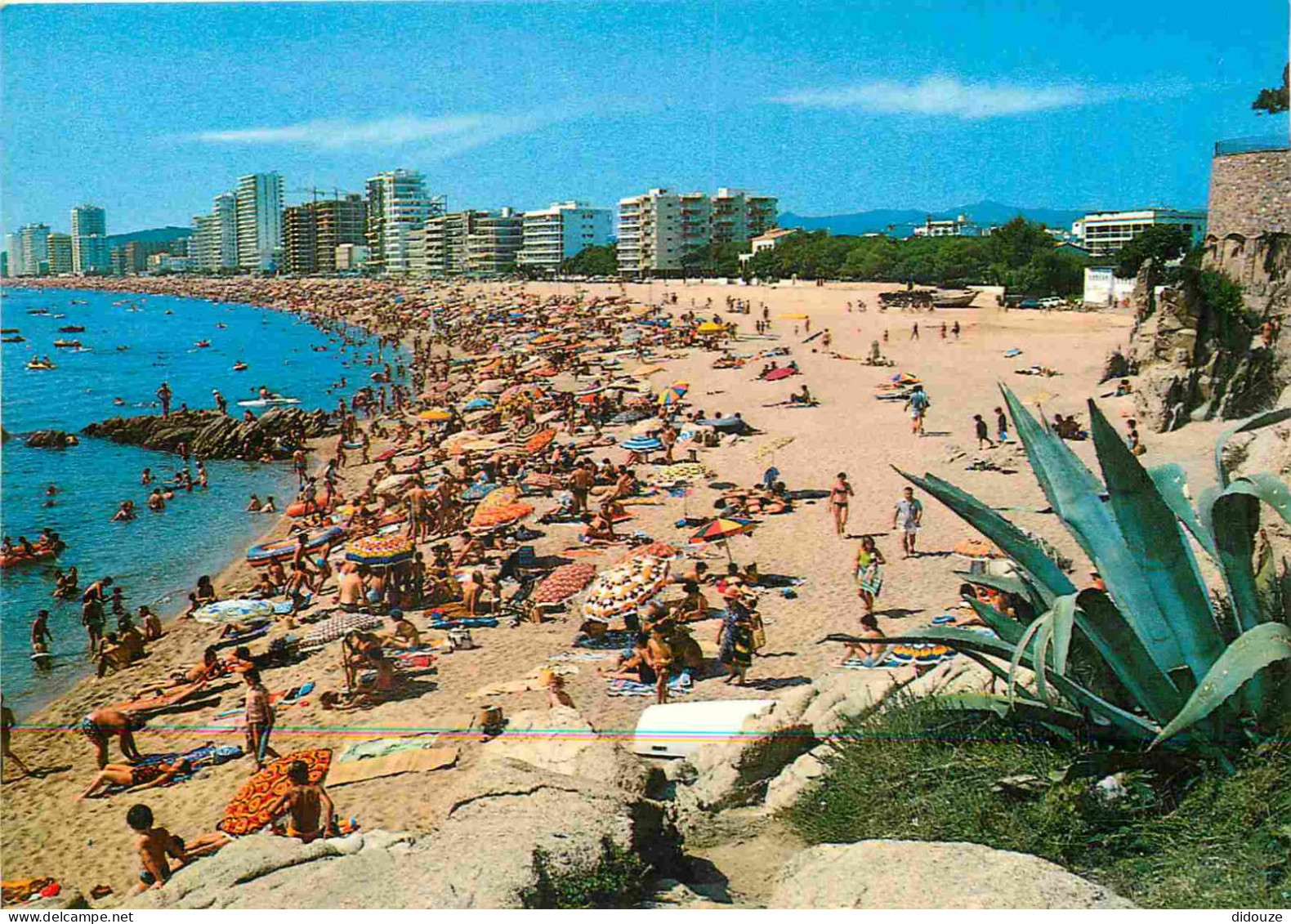 Espagne - Espana - Cataluna - Costa Brava - Playa De Aro - Playa - Plage - Femme En Maillot De Bain - CPM - Voir Scans R - Gerona