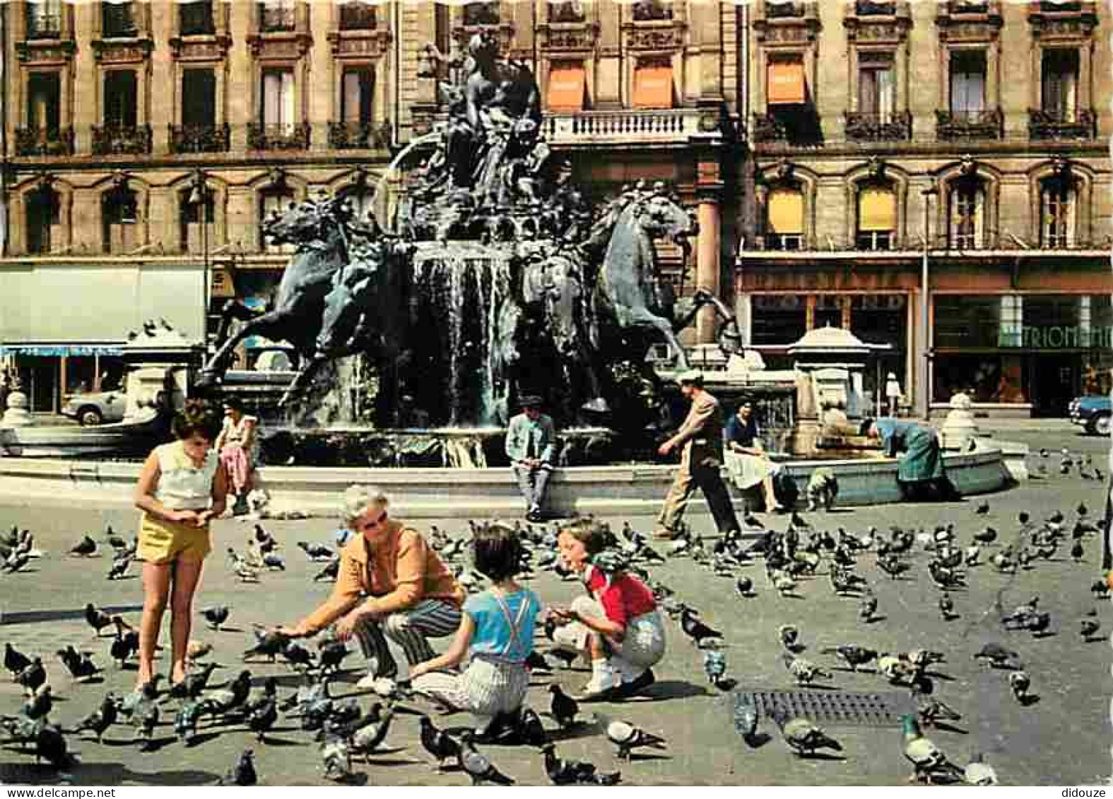 69 - Lyon - Place Des Terreaux - Fontaine Bartholdi - Pigeons - Carte Neuve - CPM - Voir Scans Recto-Verso - Autres & Non Classés