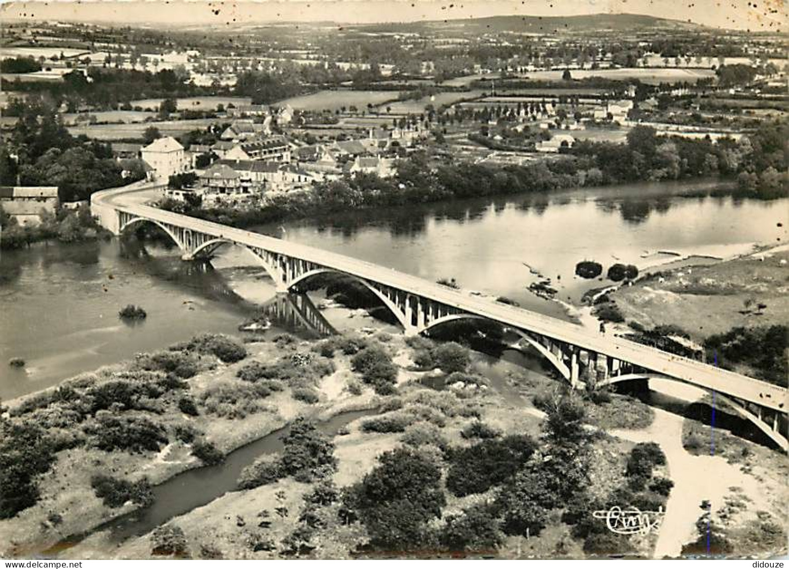 71 - Le Fourneau - Vue Générale Aérienne Et Pont Sur La Loire - CPSM Grand Format - CPM - Voir Scans Recto-Verso - Autres & Non Classés