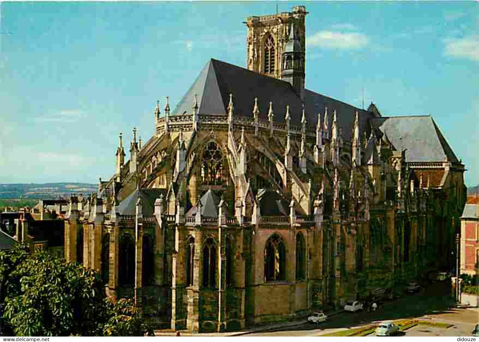 58 - Nevers - La Cathédrale Saint Cyr - Automobiles - Carte Neuve - CPM - Voir Scans Recto-Verso - Nevers