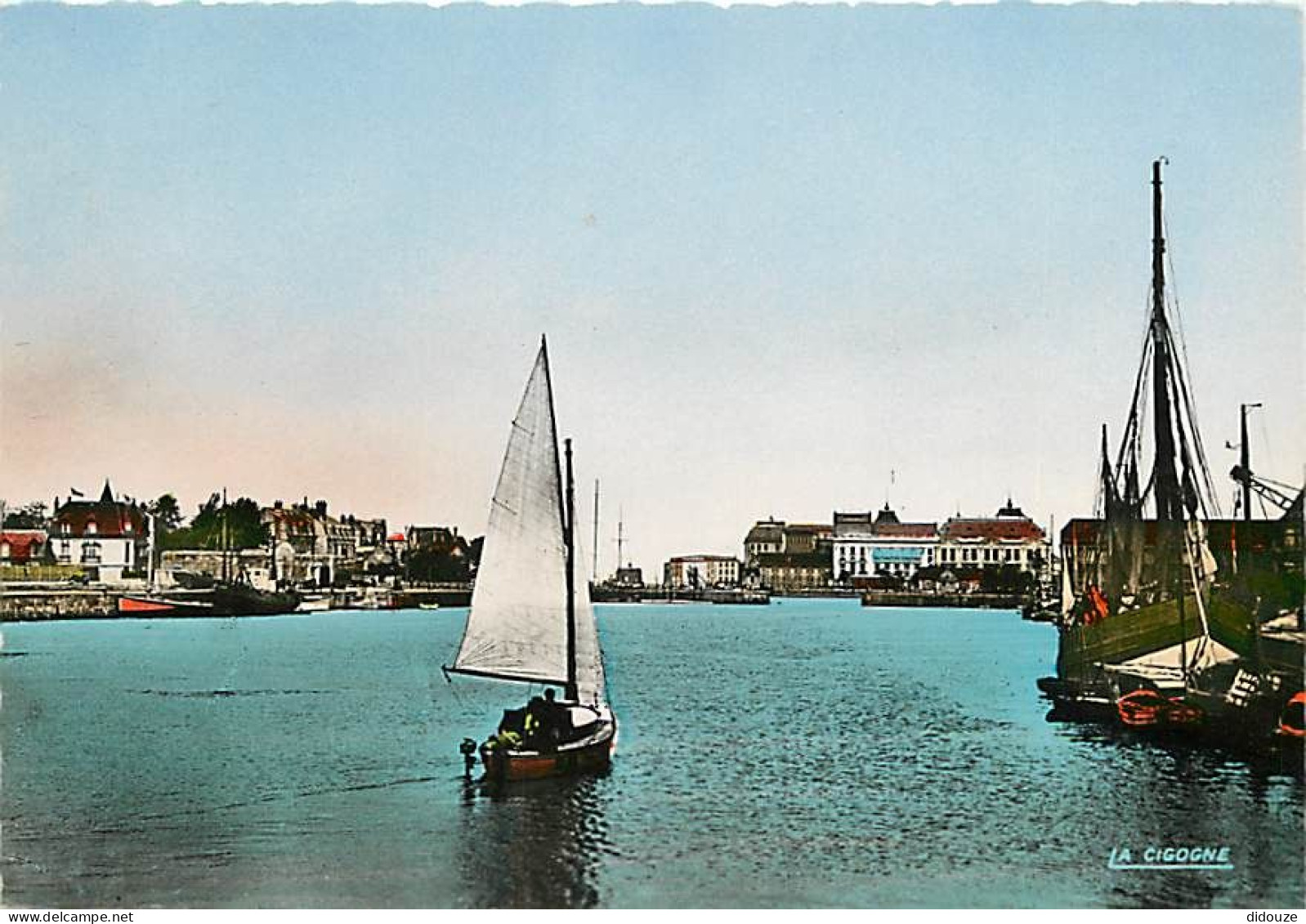 14 - Deauville - Le Port - Bateaux - Edition La Cigogne - Carte Neuve - CPM - Voir Scans Recto-Verso - Deauville