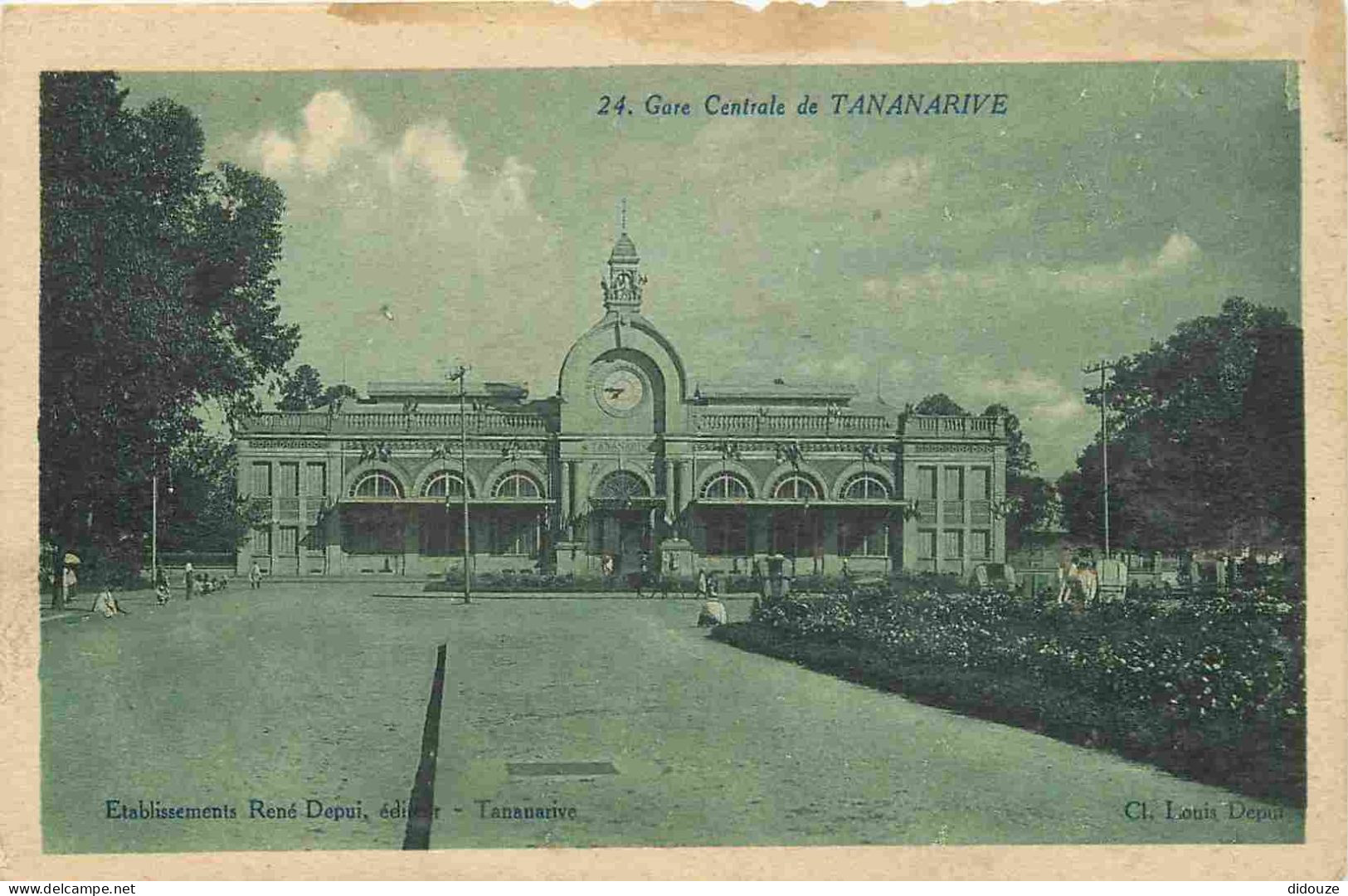 Madagascar - Tananarive - Gare Centrale - CPA - Etat Croquée Sur Le Haut - Voir Scans Recto-Verso - Madagascar