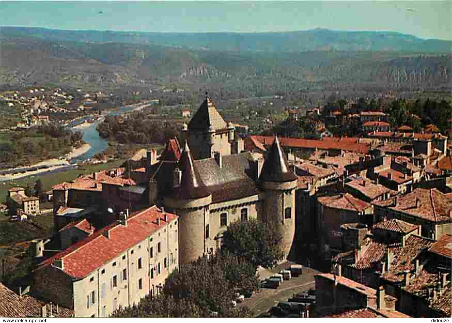 07 - Aubenas - Le Château Et La Vallée De L'Ardèche - CPM - Voir Scans Recto-Verso - Aubenas