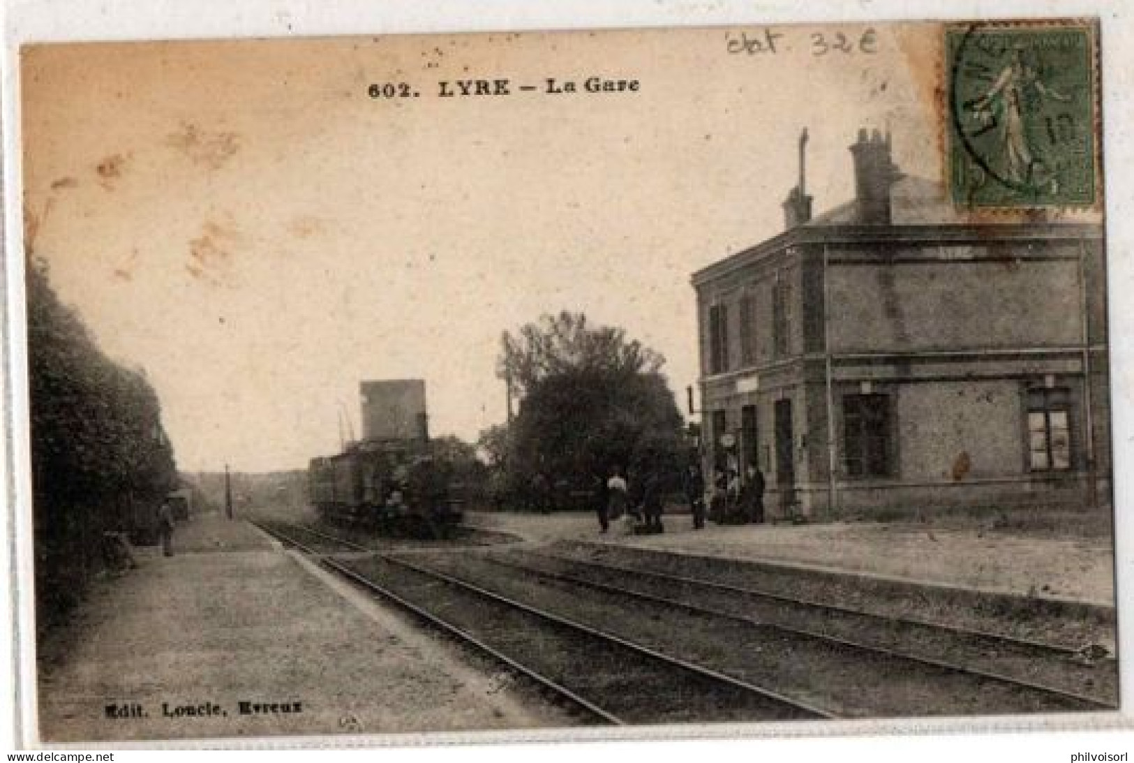 LYRE LA GARE TRAIN ENTRANT TRES ANIMEE - Autres & Non Classés