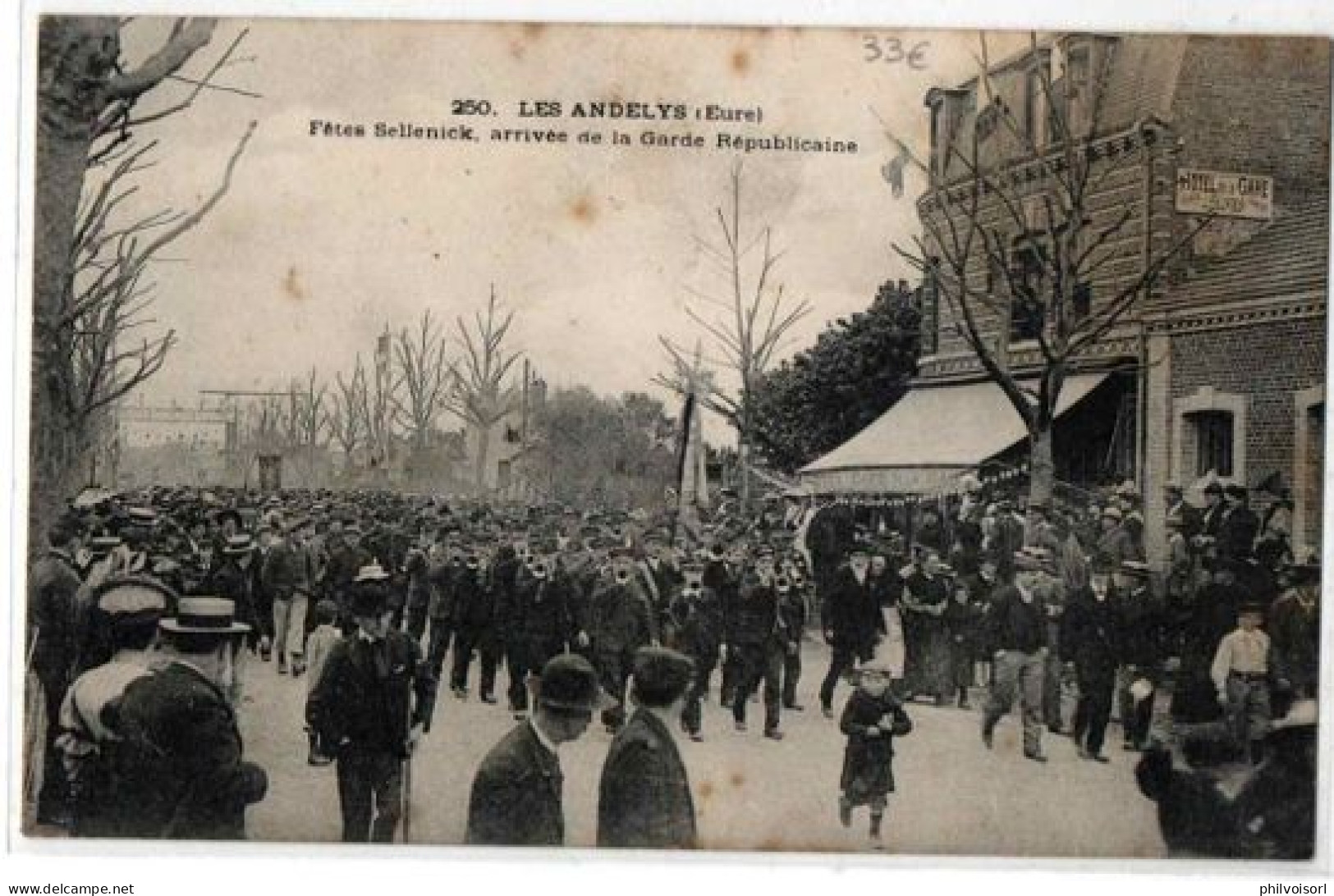LES ANDELYS ARRIVEE DE LA GARDE REPUBLICAINE TRES ANIMEE - Les Andelys