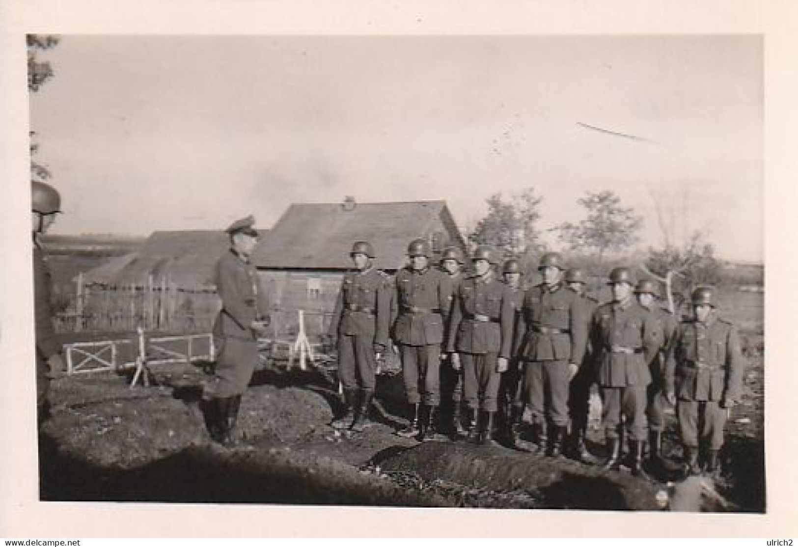Foto Deutsche Soldaten Bei Beerdigung In Sminy - Russland - 2. WK - 8*5cm (69447) - Guerre, Militaire